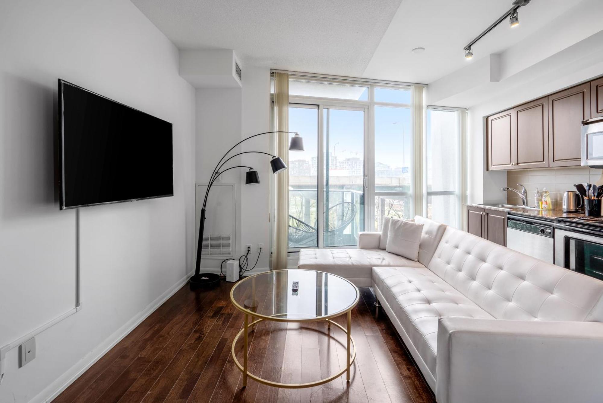 Downtown Toronto 1 Bdrm Condo With Parking And Views Екстериор снимка